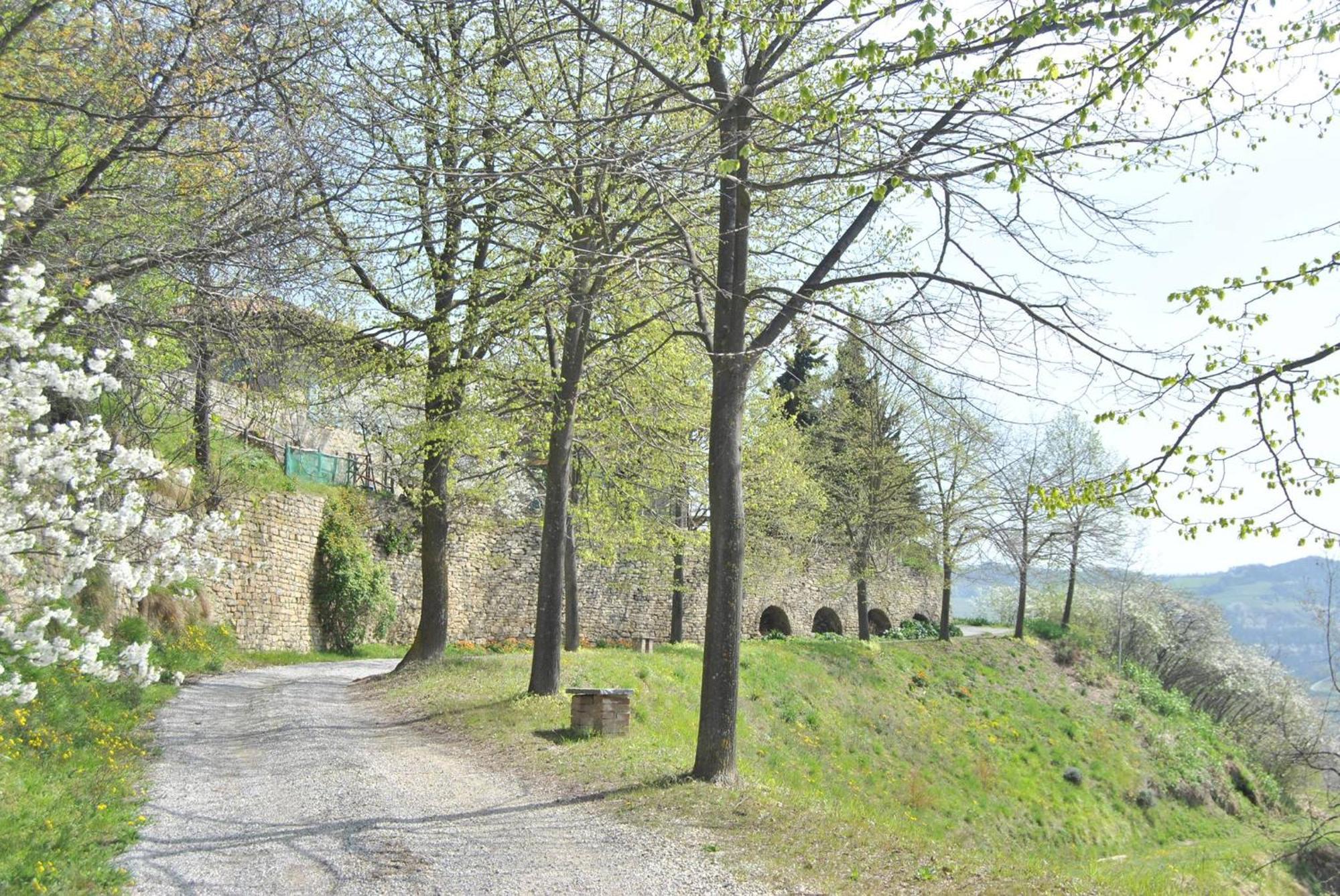 Agriturismo La Rovere Cossano Belbo Εξωτερικό φωτογραφία
